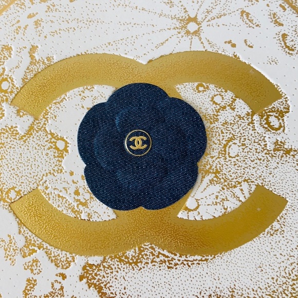 CHANEL Blue Camellia Paper Sticker - Picture 6 of 8